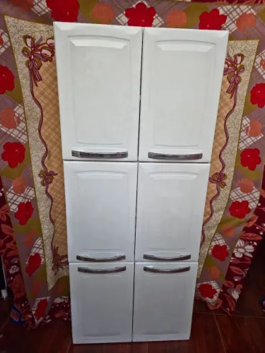 Vendo este paneleiro de aço itatiaia conservado