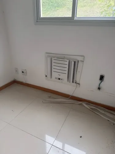 Ar condicionado Springer Midea 7500 BTUs Frio Eletrônico QCK078RB