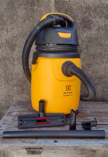 Aspirador de Pó Electrolux GT3000 220 volts
