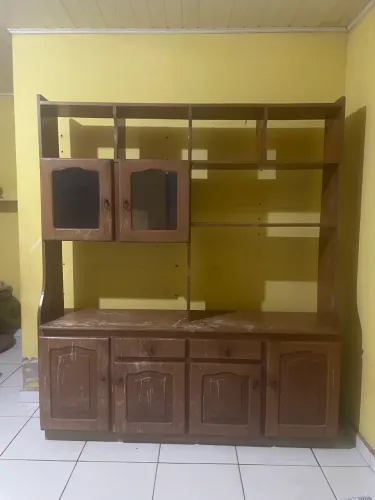 Estante em madeira