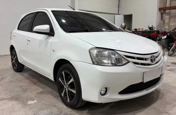 Toyota Etios X 1.3 Flex 16V 5P Mec. 2016