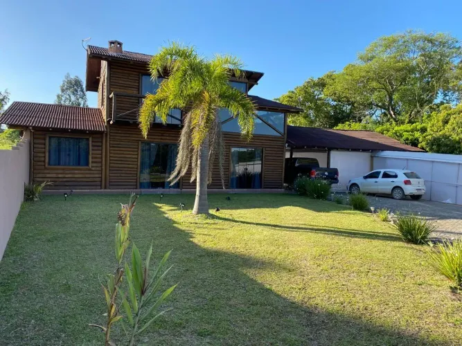 CHÁCARA ENCANTADORA ENTRE CURITIBA E CAMPO LARGO COM BENFEITORIAS!!