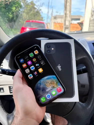 iPhone 11