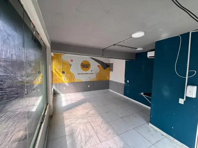 SALA COMERCIAL no Parque 10 | 30M² + BANHEIRO | ÁGUA INCLUSA | R$ 1.500!##