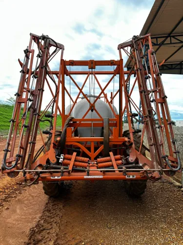 Pulverizador Jacto Advance 3000