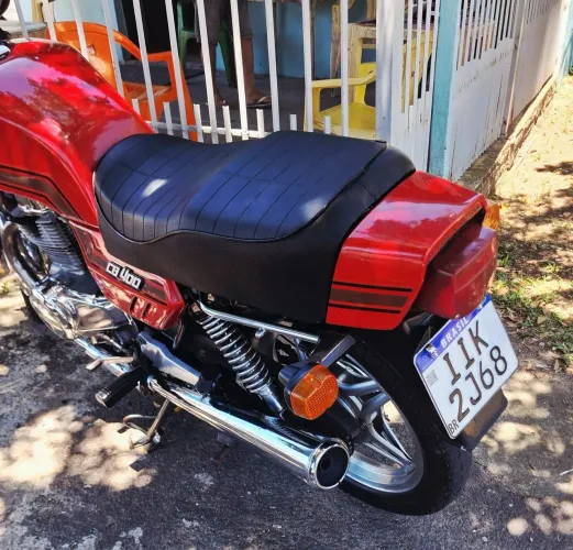 CB 400 