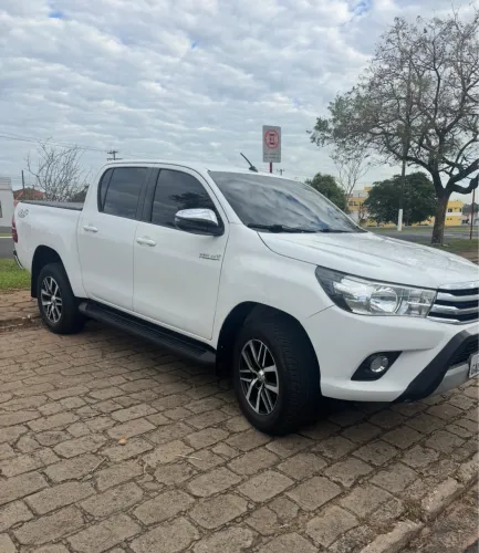 Toyota Hilux CD SRV 4X4 2.8 TDI Diesel Aut. 2018