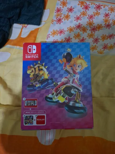 Nintendo switch oled com todos os acessórios e caixa, mais cartão sd de 128 gb rápido