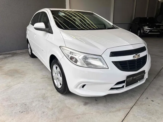 Chevrolet Onix JOY Hatch 1.0 8V Flex Mec. 4P 2017