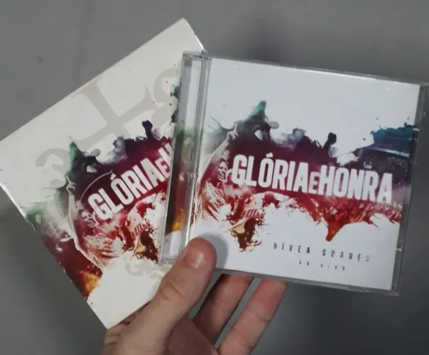 CD Nivea Soares "Glória e Honra"