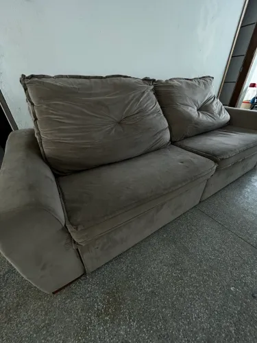 ? R$ 2.200 Sofá Retrátil e Reclinável - Muito Confortável