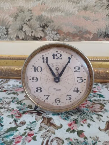 Despertador Herweg RESTAURO OU RETIRAR PEÇAS