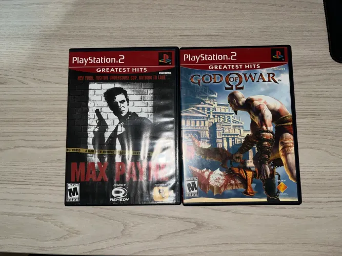 Lote Jogos PlayStation 2 - Max Payne God of War