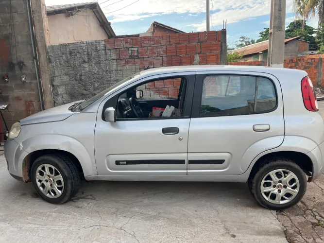 Fiat Uno Vivace Celeb. 1.0 EVO F.flex 8V 5P 2012