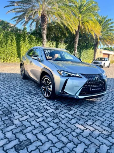 Lexus UX-300h 2.0 16V Aut. (híbrido) 2025