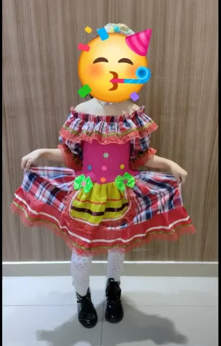Fantasia infantil menina