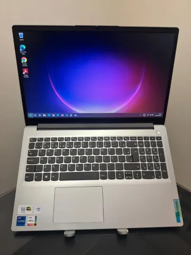 Notebook Lenovo ideapad 1 - i7-12°Gen - 12GB Ram - SSD 512GB Nvme - Iris Xe Graphics - 15P