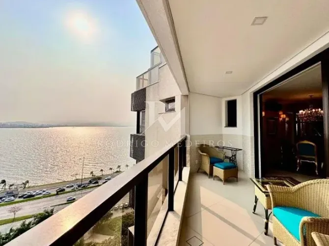 Cobertura Duplex de Luxo com Vista Permanente para o Mar | Agronômica | Florianópolis