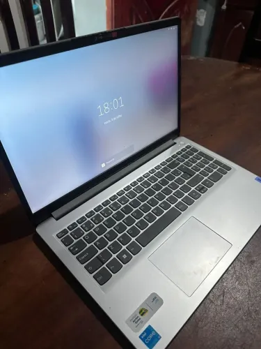 Notebook LENOVO intel® Core i3 4gb ram 256gb SSD