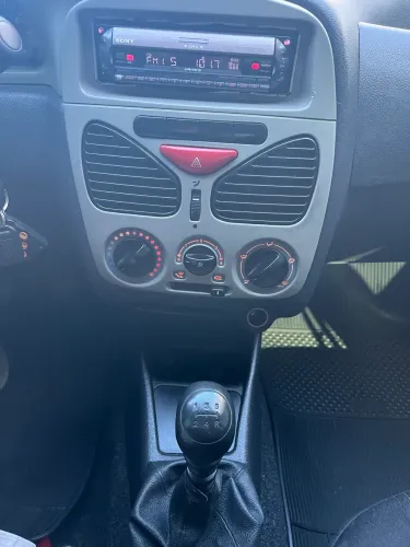 Fiat Palio 1.0 Economy Fire Flex 8V 4P 2012