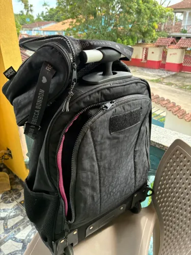 Mochila Rebeca Bombom de rodinhas
