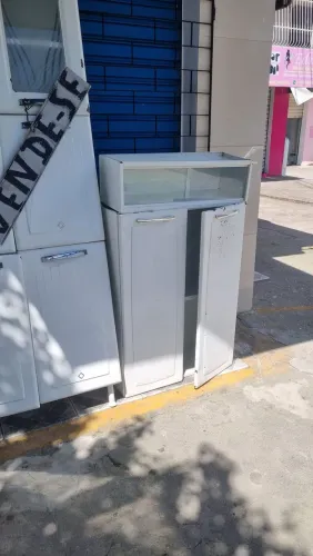 Vendo 2 armário de zinco de cozinha