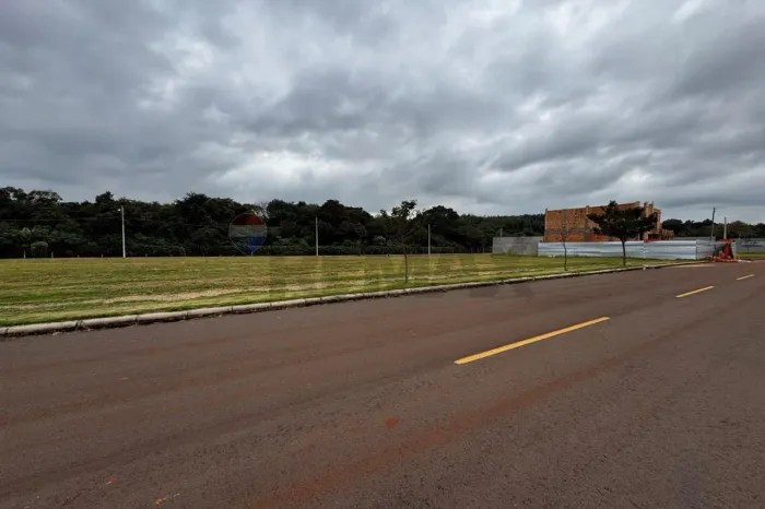 Terreno à venda no Paraíso Tropical II em Cascavel -PR