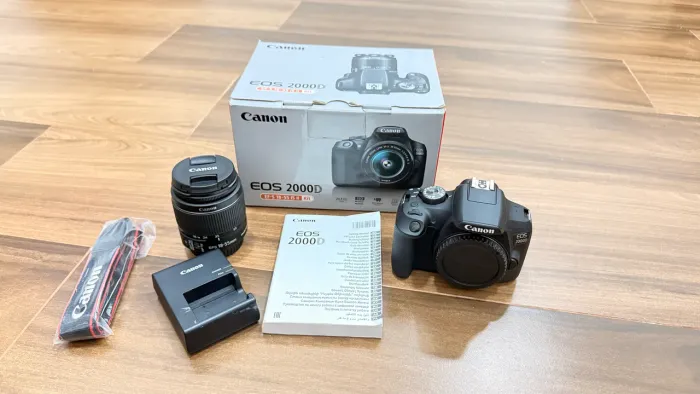 Canon EOS 2000D + Lente 18-55mm IS II | Kit Completo com Caixa