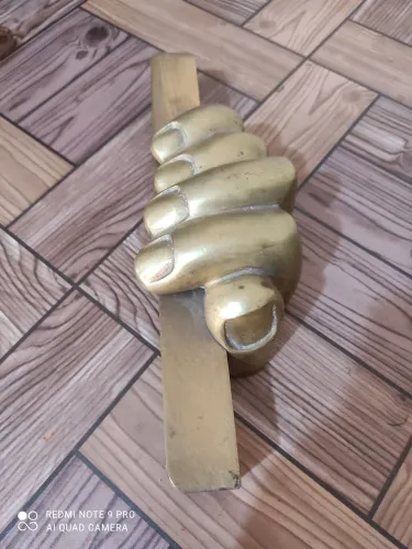 Escultura antiga,assinada CHCCACCI :