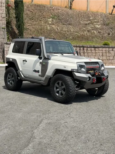 Troller T-4 4X4 3.2 20V TDI Cap. Rígida Diesel 2015