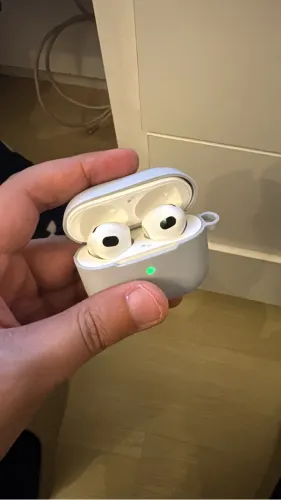 AirPods 3