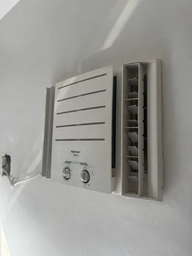 Ar condicionado de janela 10 mil Springer Midea