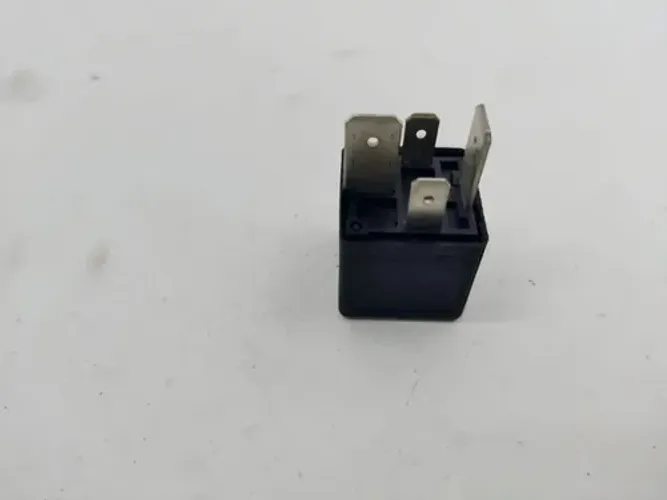 Rele Auxiliar Volvo S80 T6 2000 12