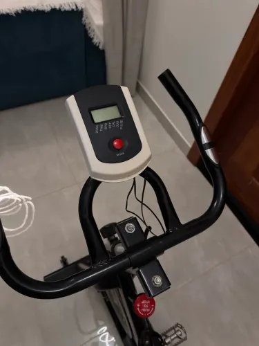 Bicicleta Ergométrica Spinning com Monitor, roda de inércia 13kg