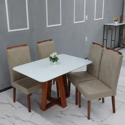 Conjunto Mesa de Madeira Maciça com Vidro + Cadeiras Estofadas Confortáveis