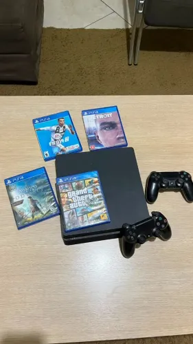Ps4 Slim + 2 Controles e 4 Jogos