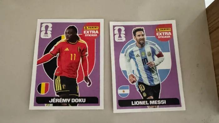 Figurinha Legend Messi e Doku