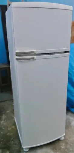 GELADEIRA FROST FREE 