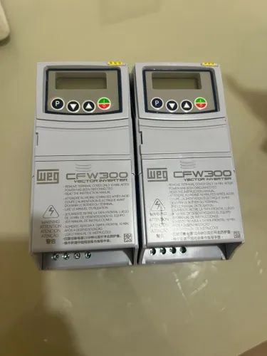 Inversor Frequencia Weg CFW300 1CV 4.2A 220V Trifasico Novo