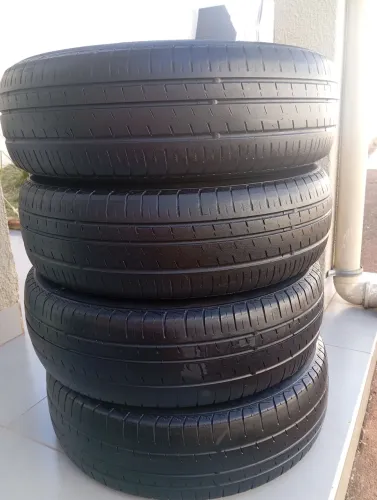 Jogo Pneus Pirelli P400 EVO 175/70 14