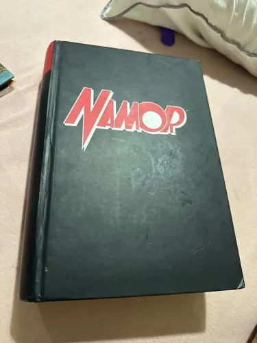 Livro namor Marvel omnibus .