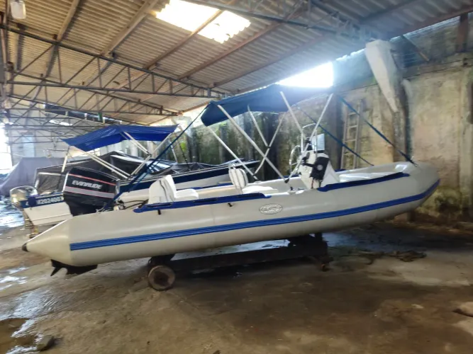 Barco Inflavel impecavel 8 pessoas