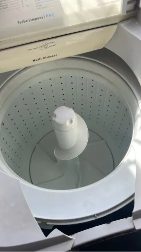 Maquina de lavar roupa