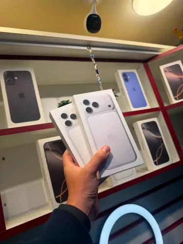 Iphone 17 pro max silver