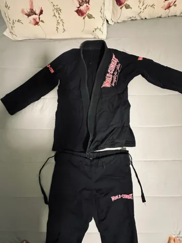 Kimono feminino A0 World Combat