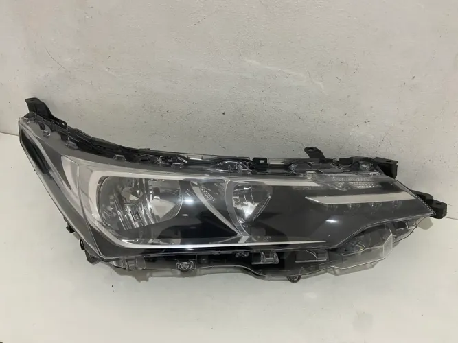 Farol Toyota Corolla 2018 2019 Lado Direito Original