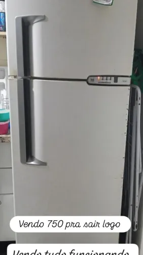 Geladeira branca