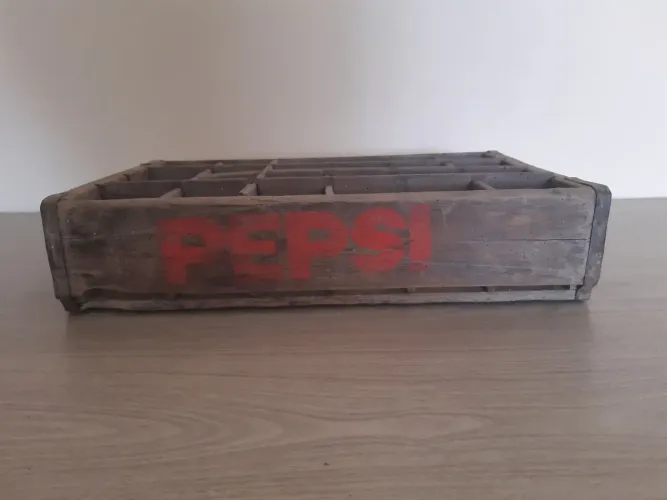 Caixa Antiga de Pepsi