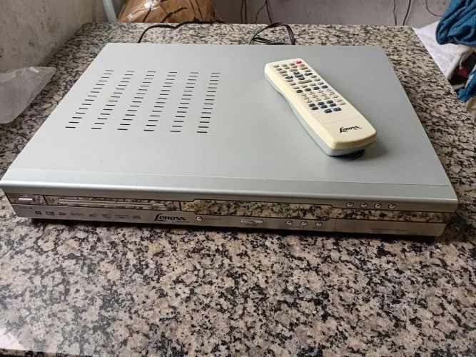  DVD LENOXX modelo DR 420 (DVD recorder que grava).