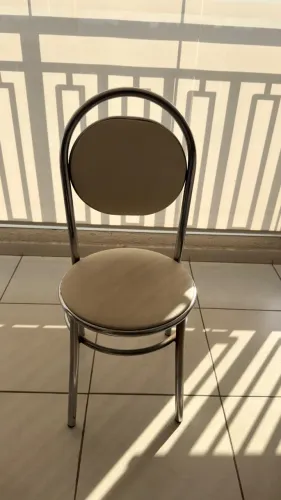10 x Cadeiras de inox e estofado branco